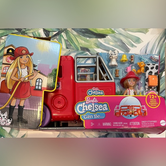 Barbie Chelsea Fire Truck play set NWT - Picture 8 of 11